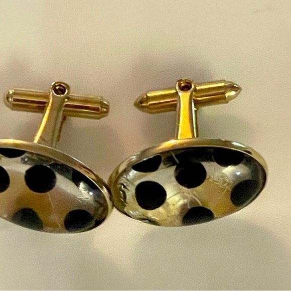 1954-1960s gold tone oval shaped almond Mother-of-Pearl/onyx cuff links - Picture 1 of 13
